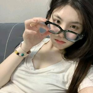 佳佳优品服装店