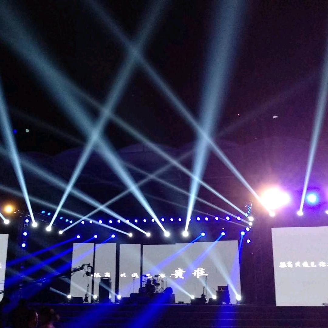 干音响灯光租赁的技师哥