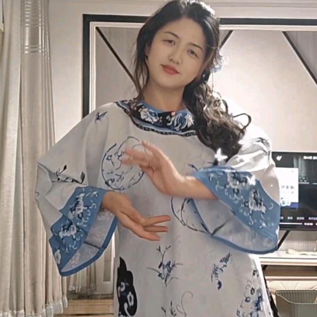 娜百万