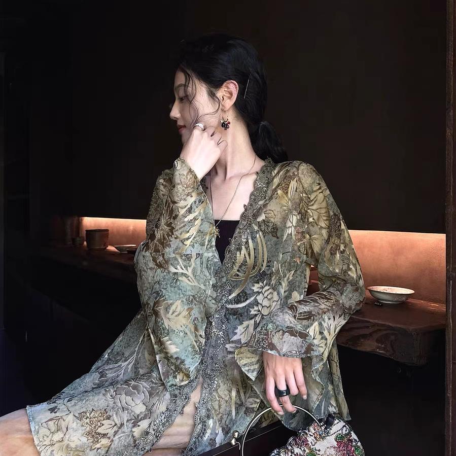 三吉黑花高级穿搭图鉴