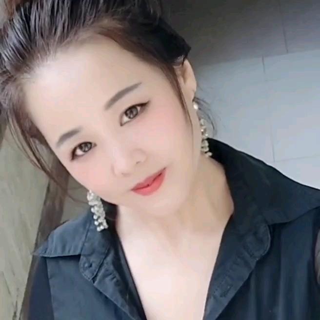 蓝色妖姬🌹