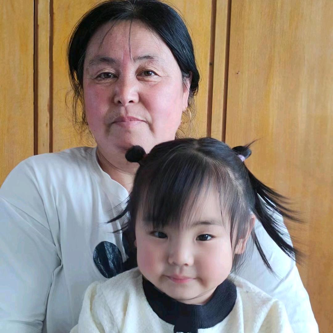 小诗晗和小火苗