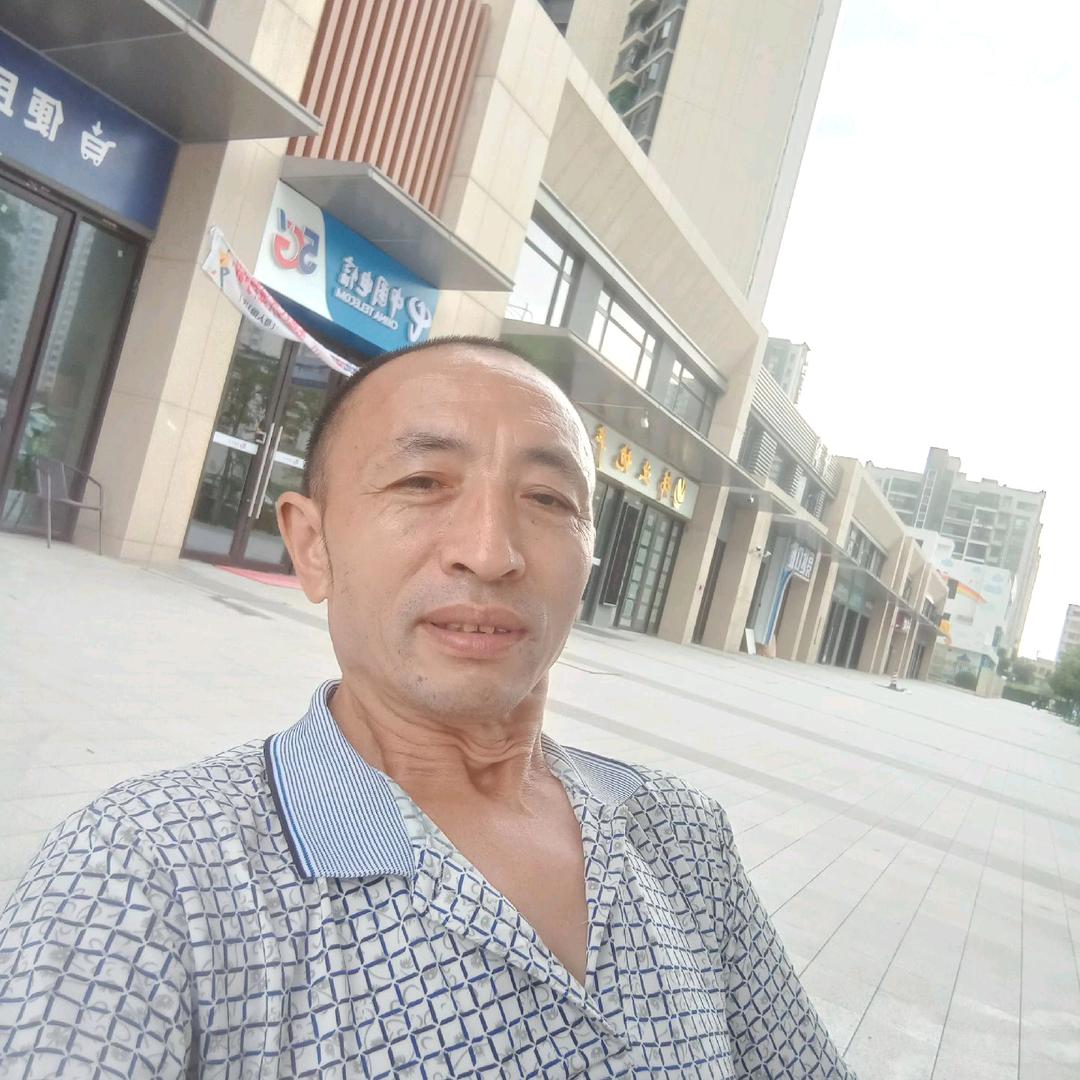 路边的野花不要踩？