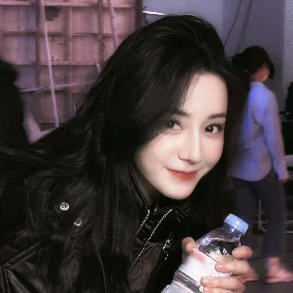 今天穿什么呢(((ﾟДﾟ;)??