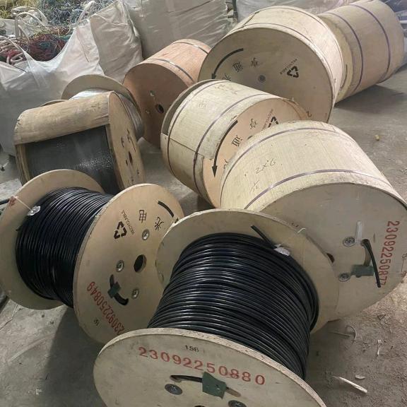 回收各种废线，家电线，等有色金属