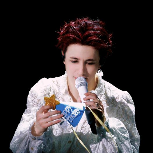 桃子爱在宇宙午睡