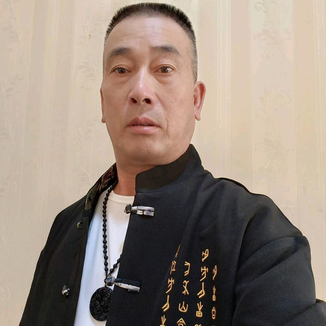 周先生（神膏）