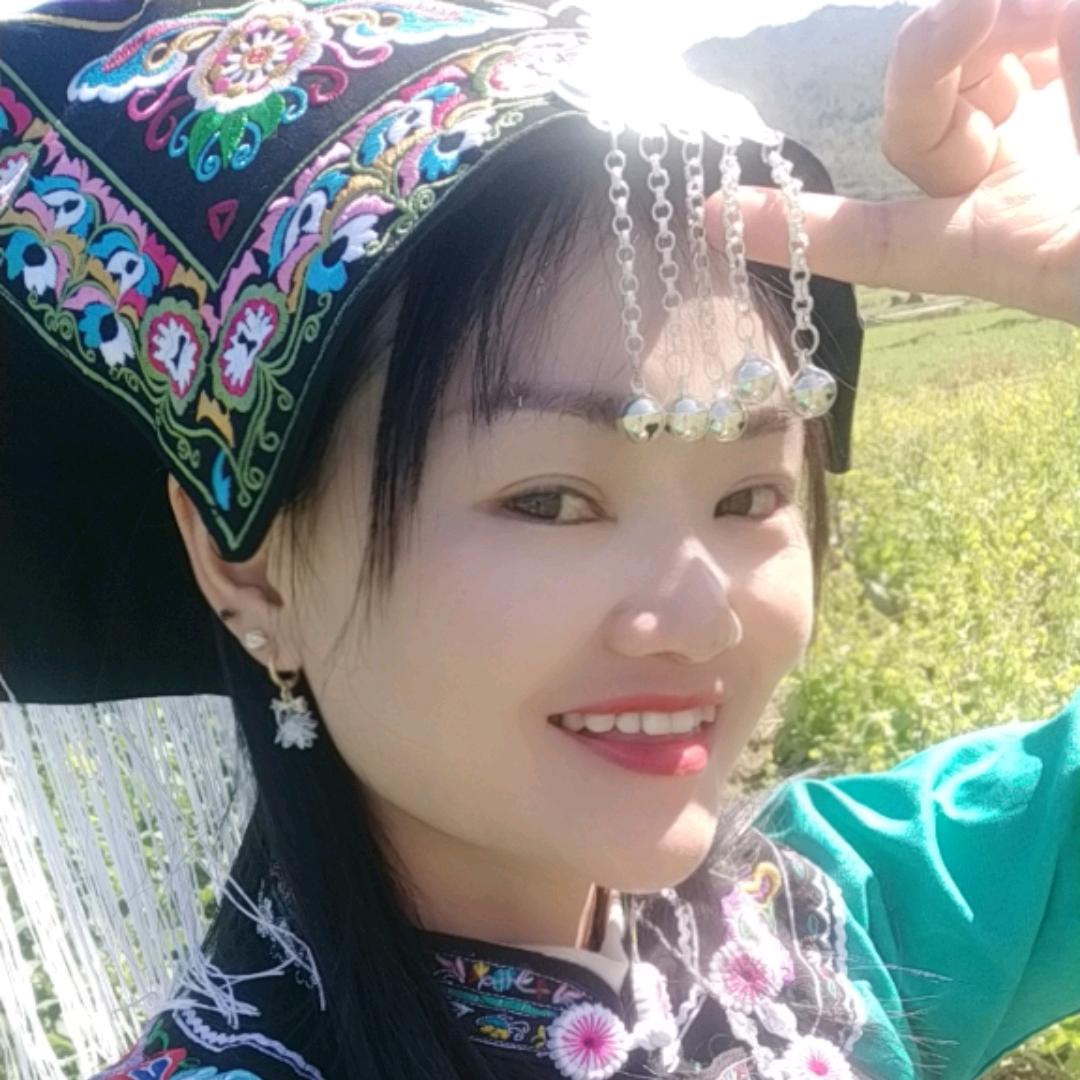 布依族姑娘，💋小莲