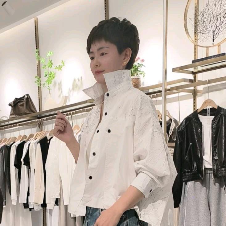嵩县艾琳娜时尚女装