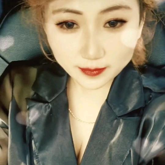 我爱的人永远爱我。