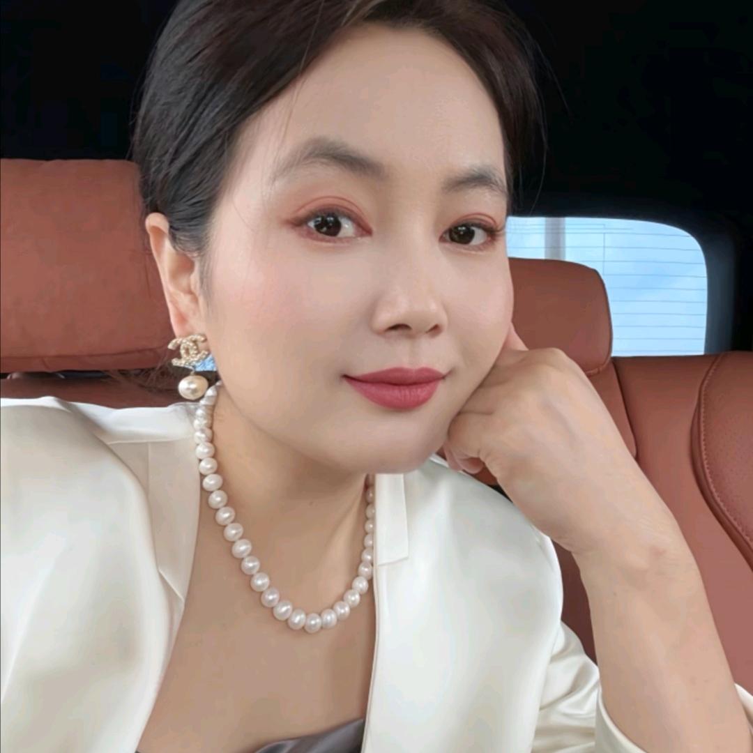 小丽（努力带娃）