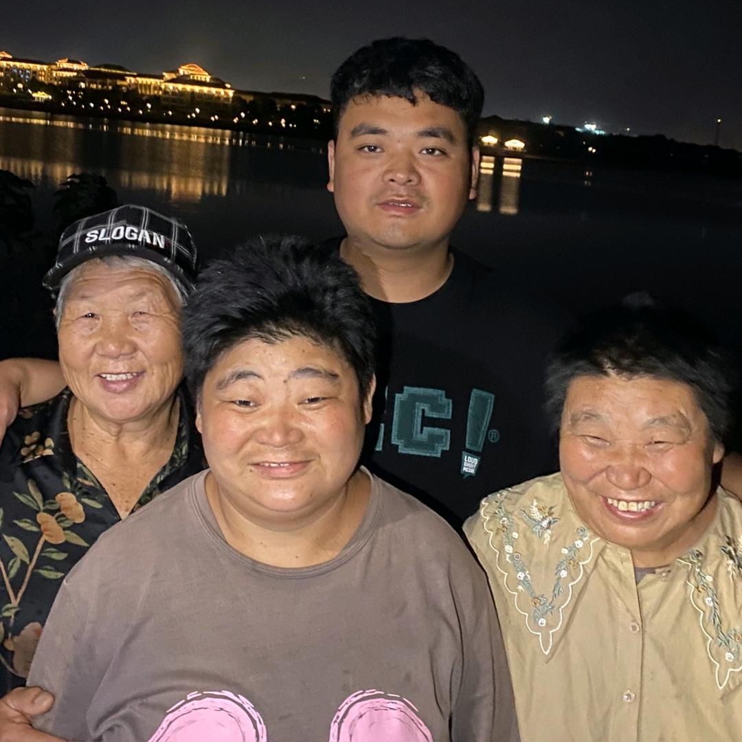 张东妈妈