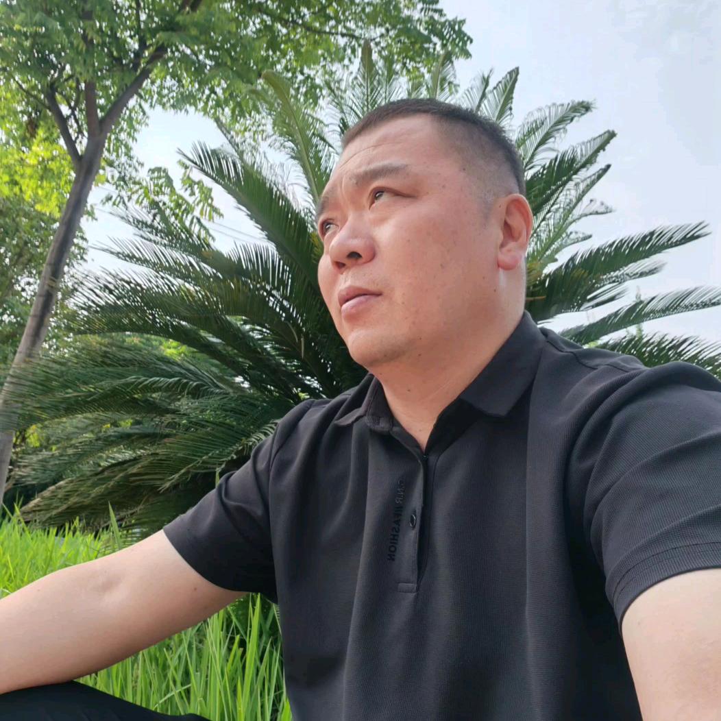 专业维修安装调试吹瓶机