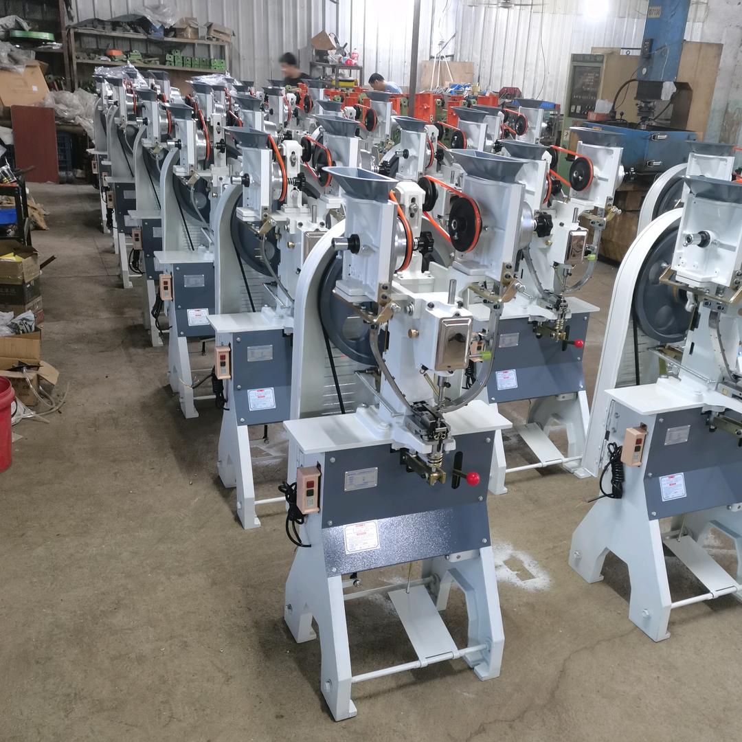 鑫协锋鞋服自动化