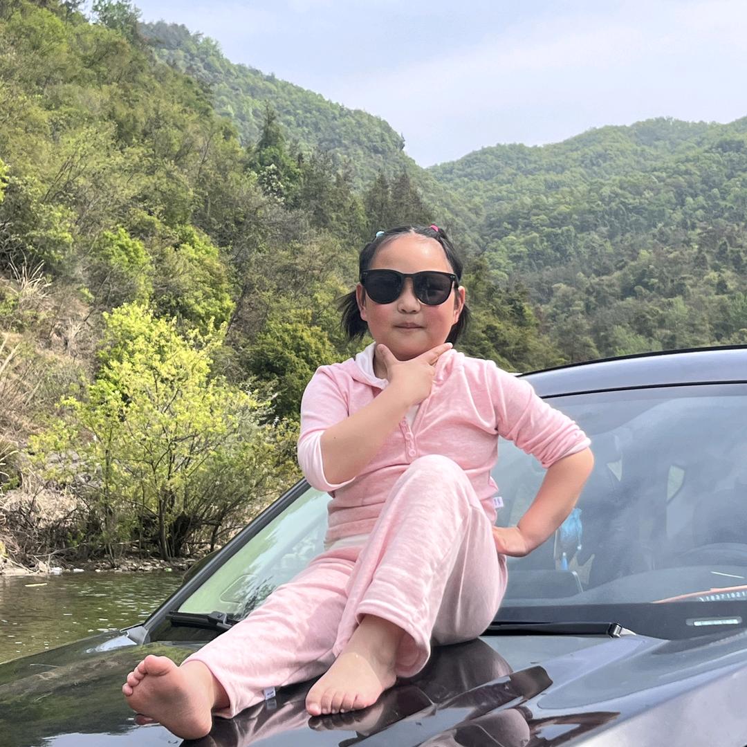 ლLove李不理(^.^)