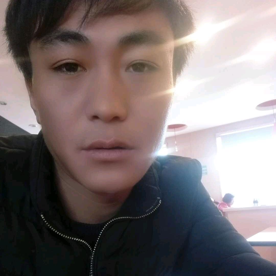 罗平
