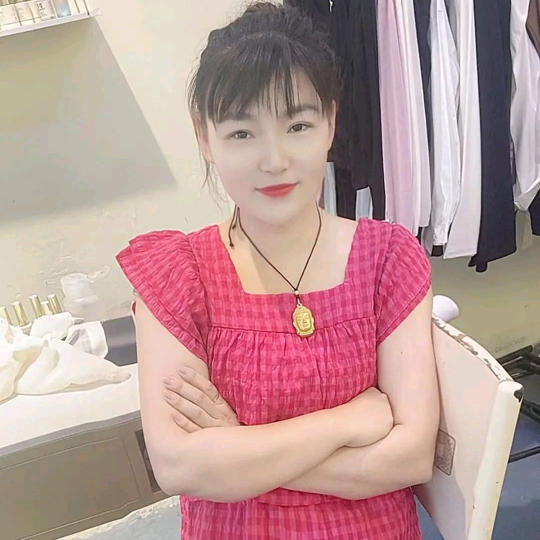 （黄湾花仙阁婚庆梯台一站式服务）刘小花