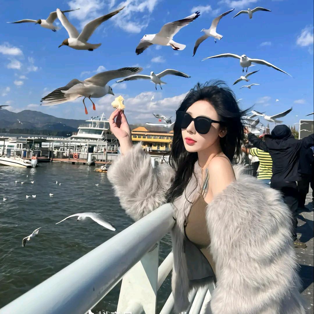 憨憨的小少妇