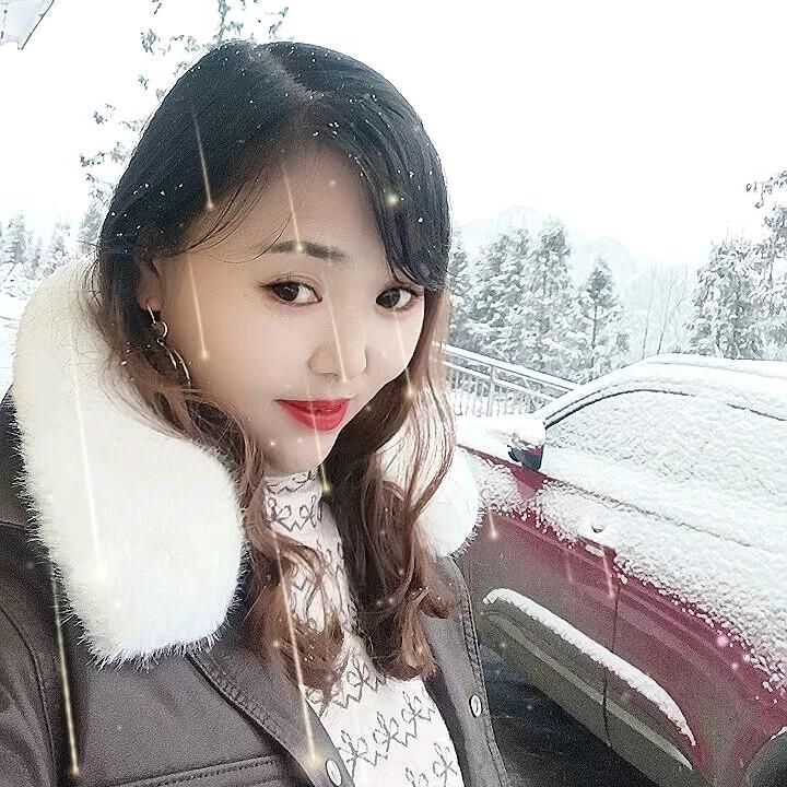 周妹上午8点28分开播