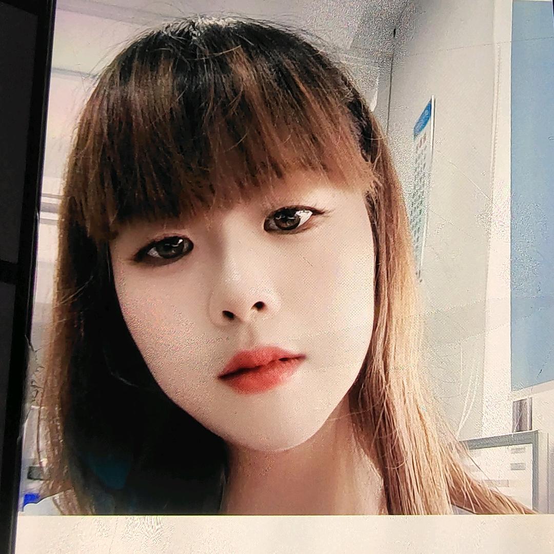 红霞小号2（大号开播在简介里）