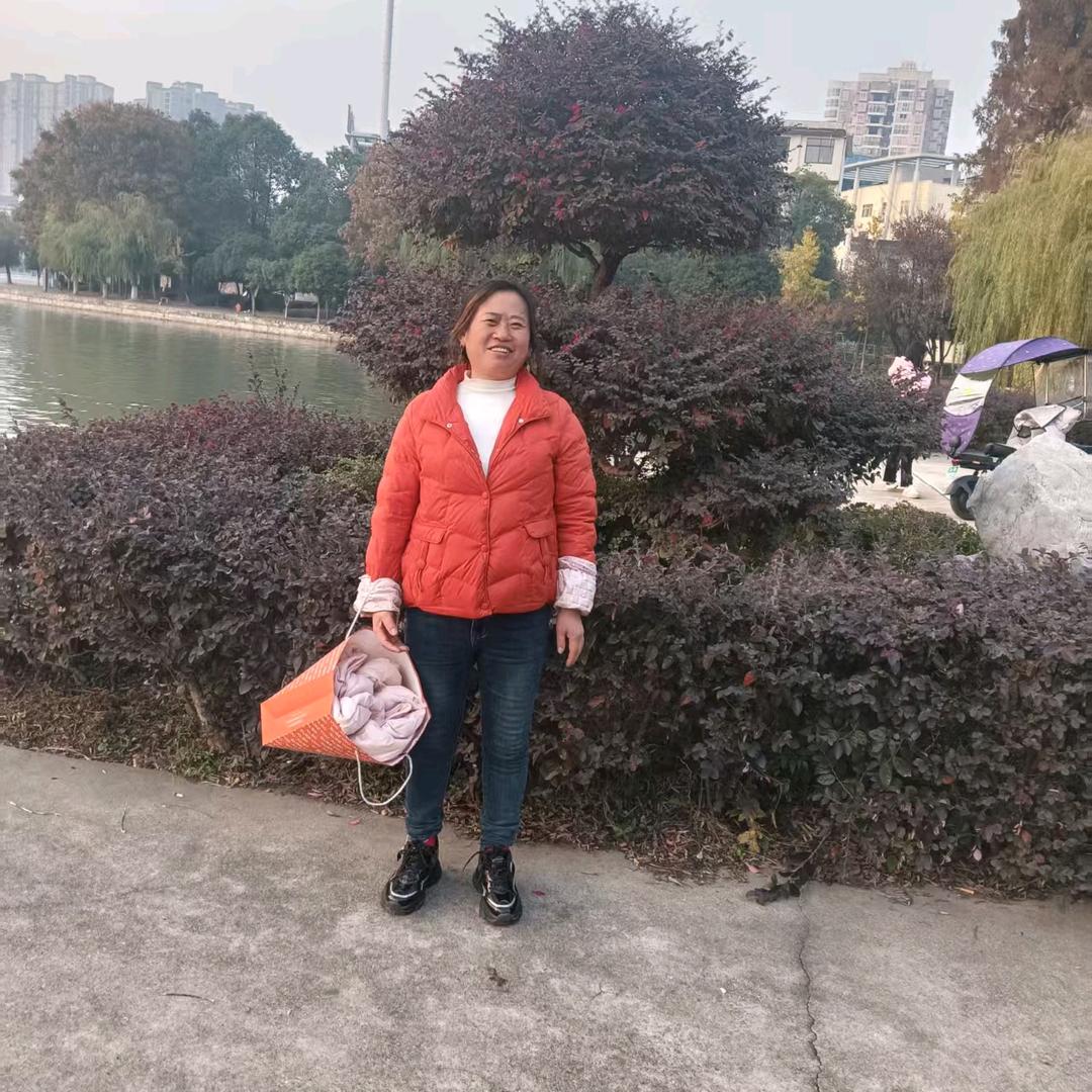 我要做一个坚强的女人，
