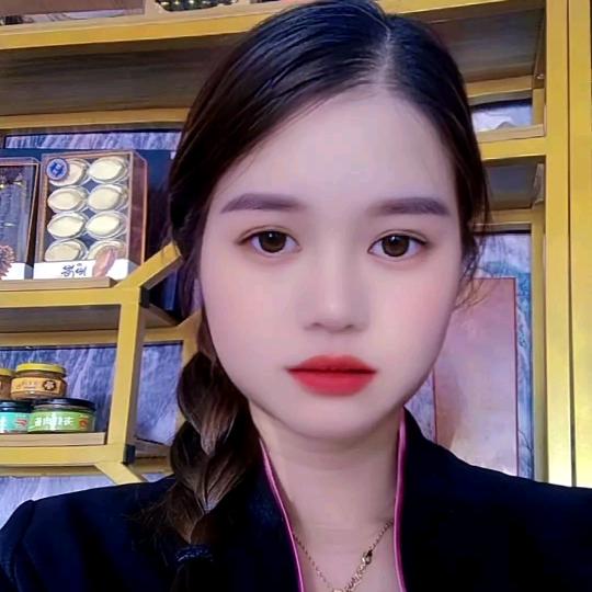 美甲美睫纹绣师雅雯
