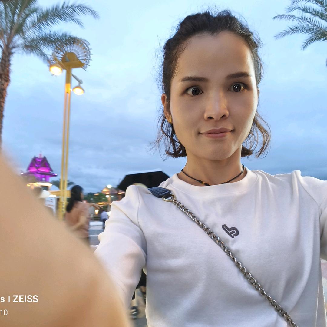 杰尼威尼男装~盈江1店小邵