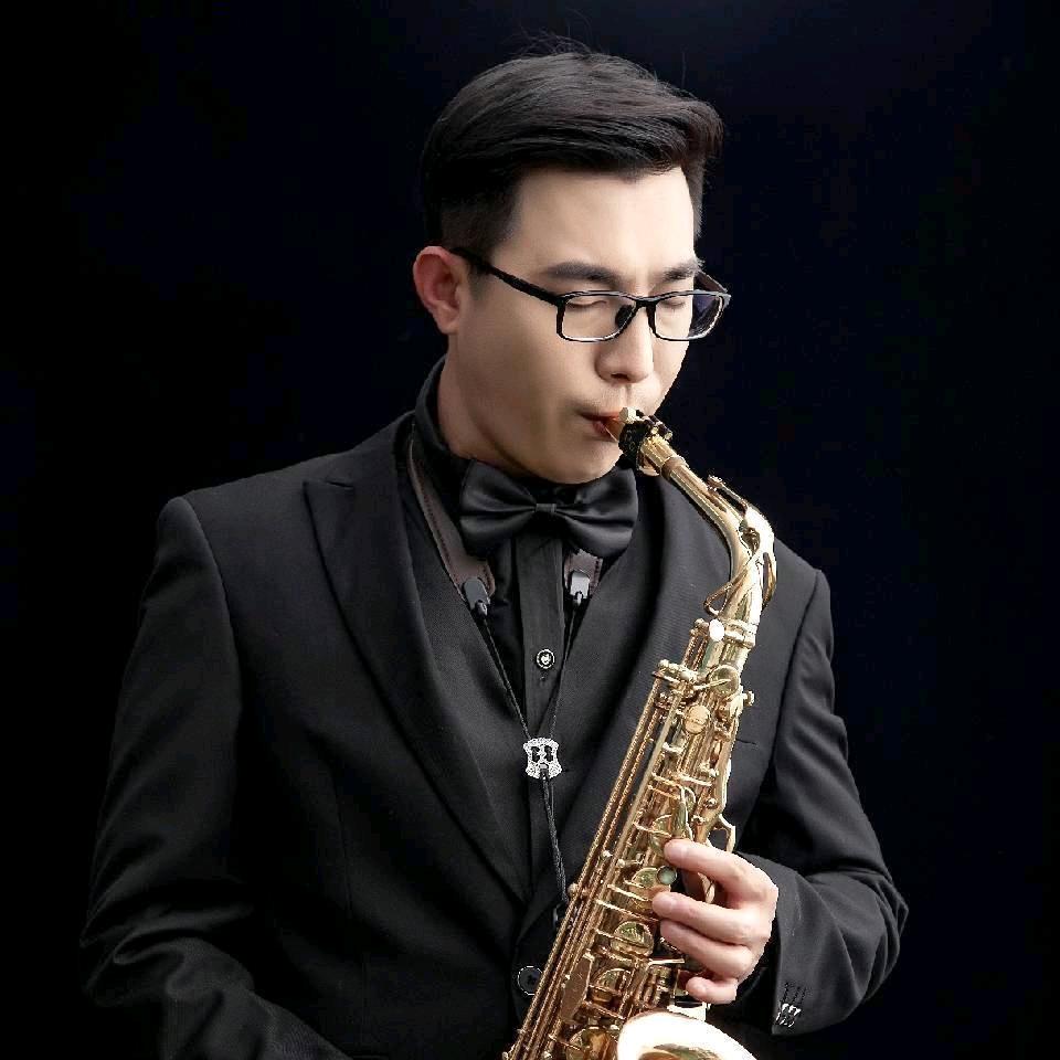 陈老师萨克斯