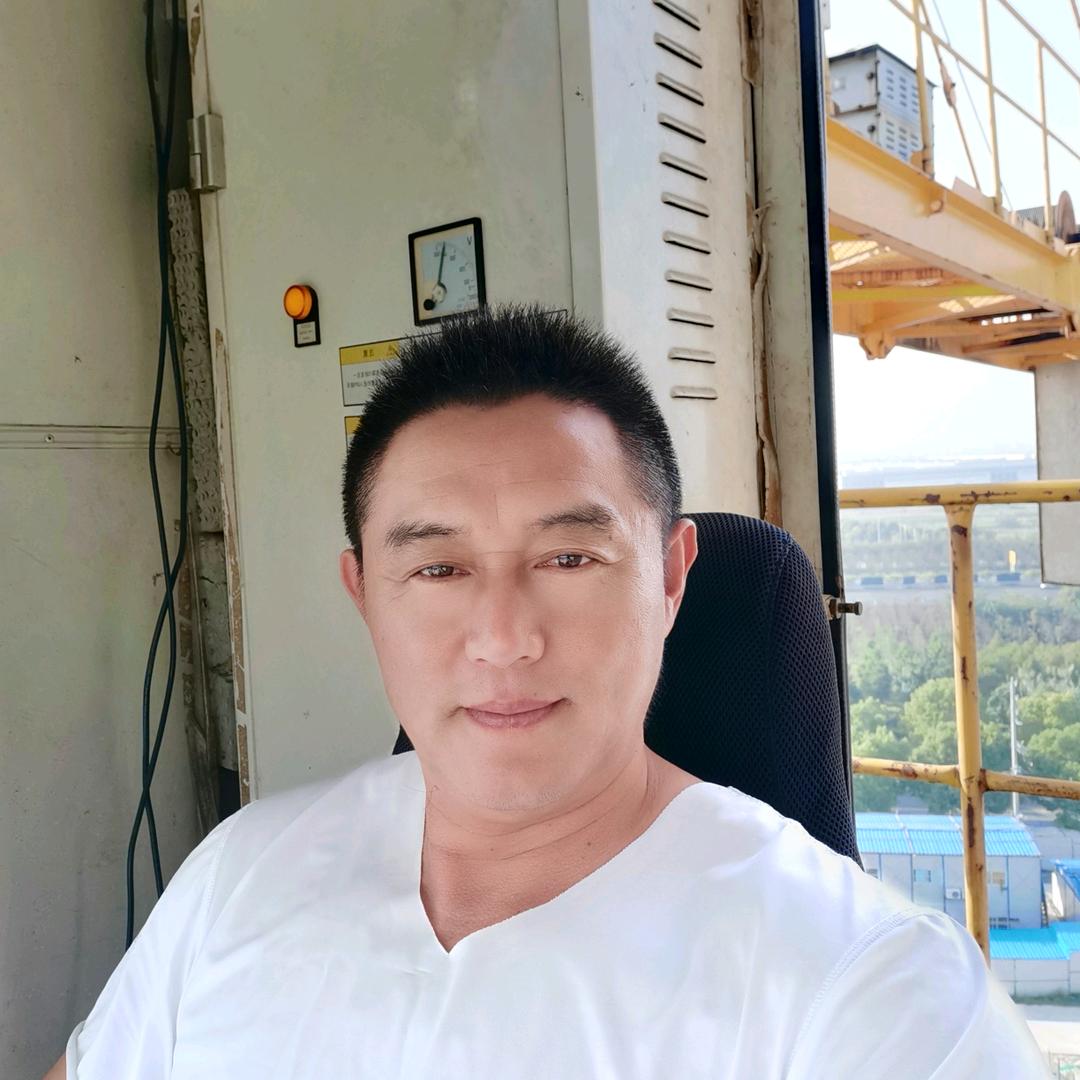 哥不是传说塔吊司机