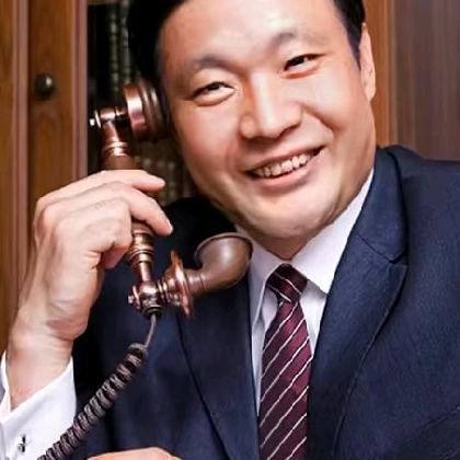 (╭☞•́⍛•̀)╭☞钢铁男儿