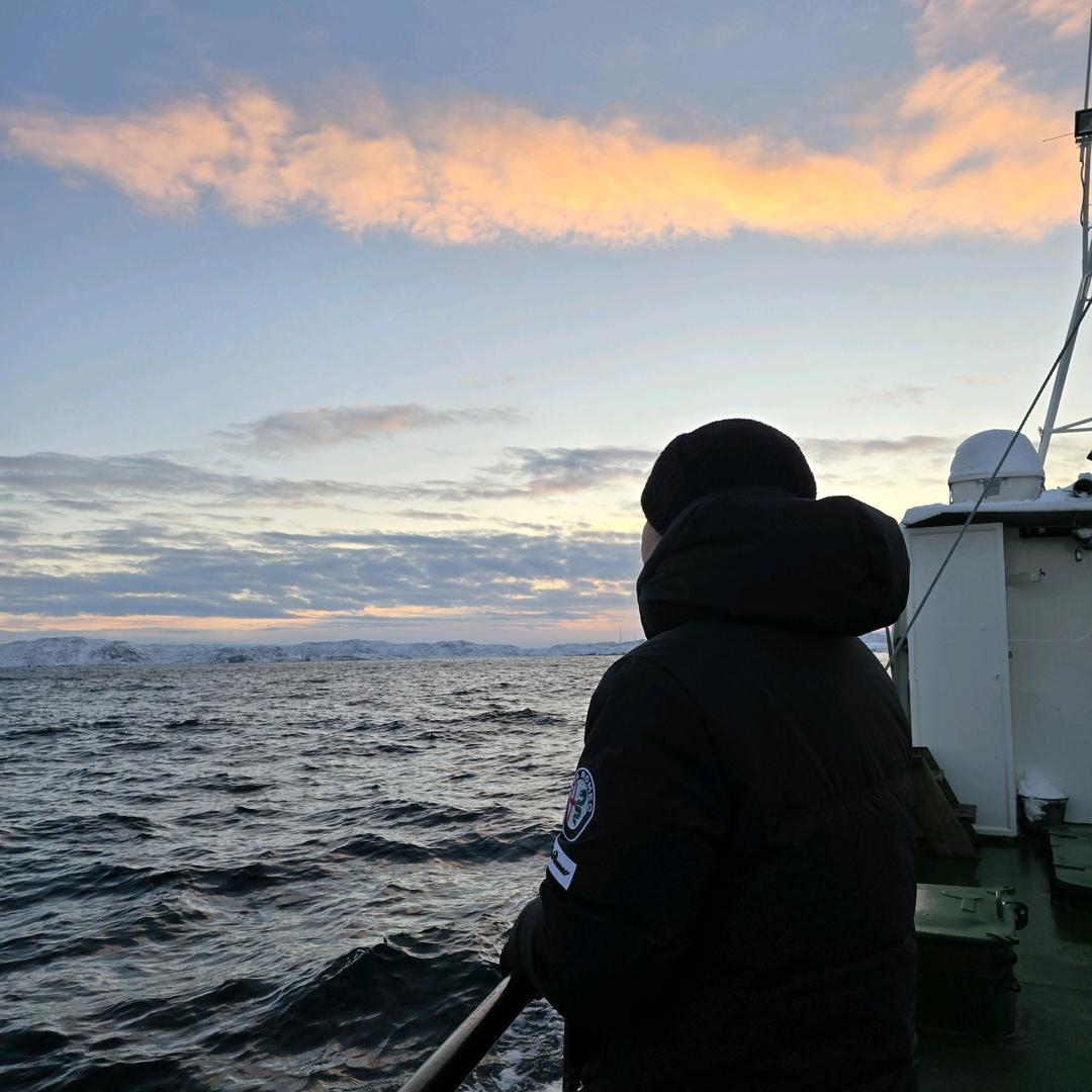 桃桃摇摇冰🍑（转战摄影版）