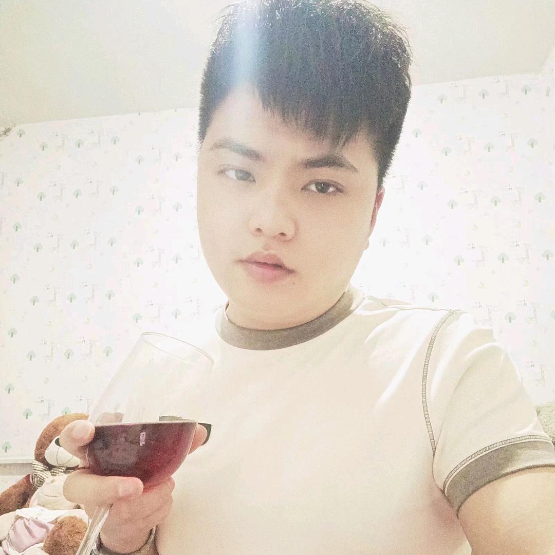 微笑，背后的心酸