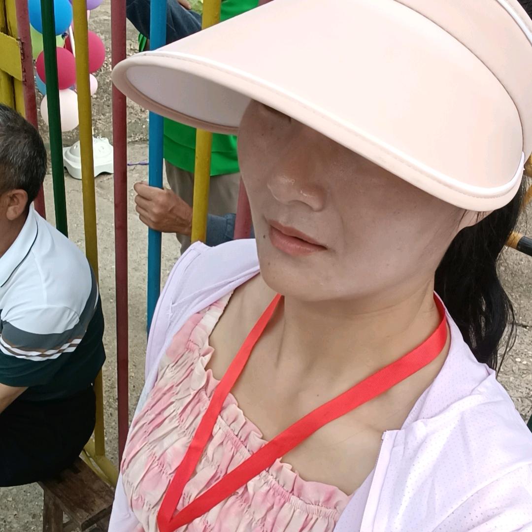 晓花康婕