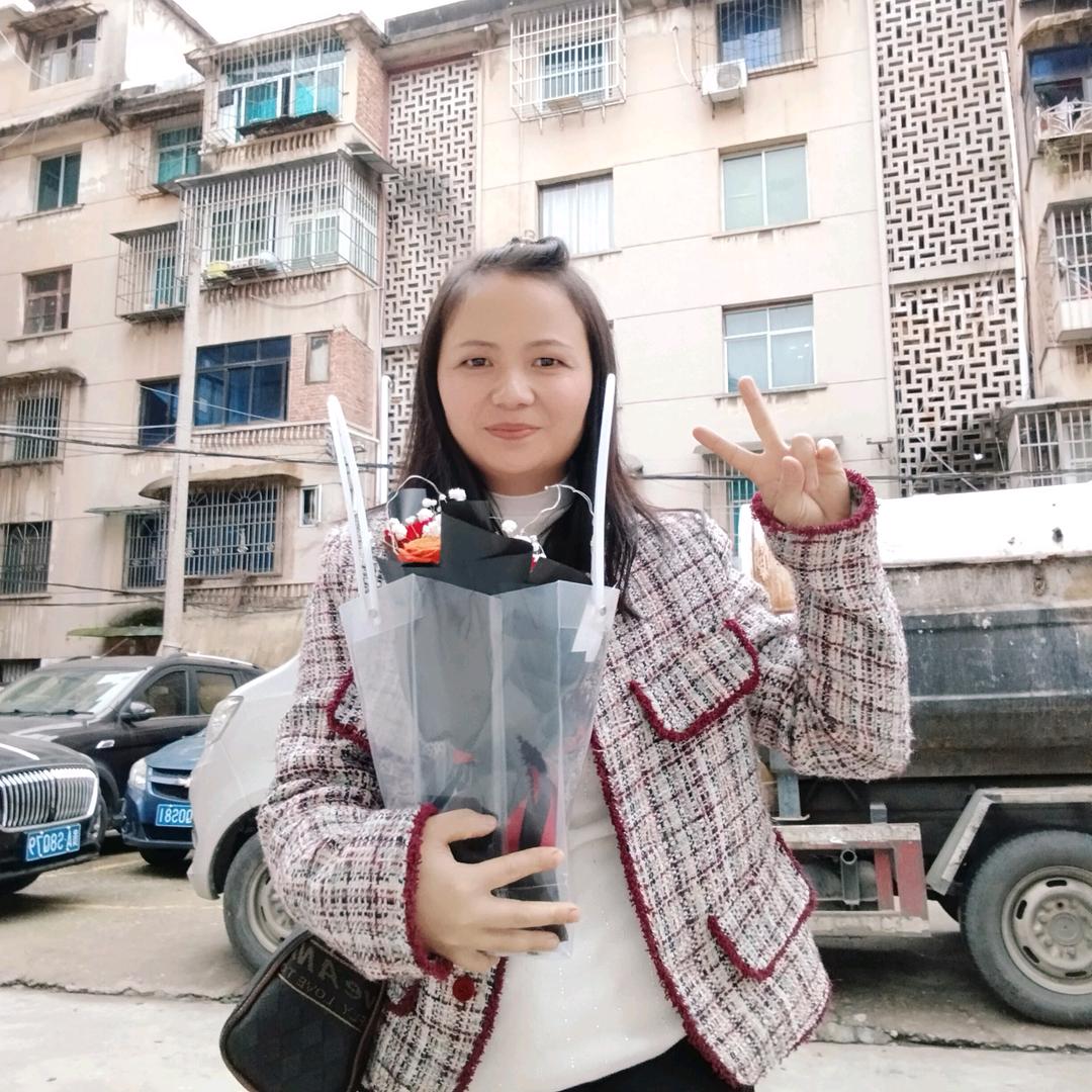 今生有缘再聚，今生无缘不回头