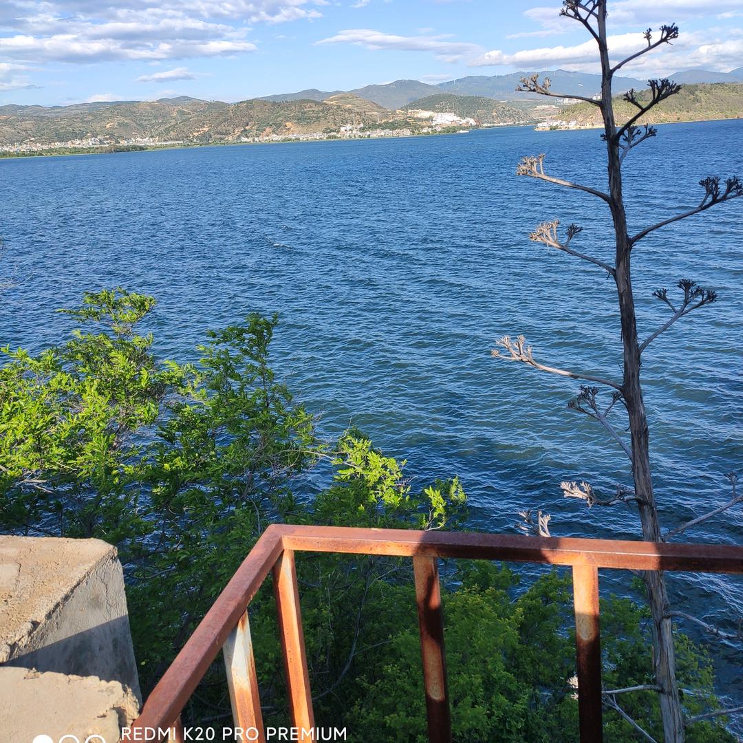 人生天地间,忽如远行客