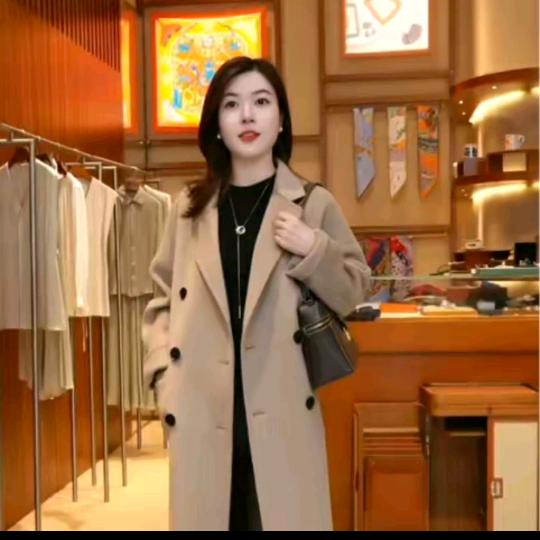 H姐曼辰（轻奢穿搭）