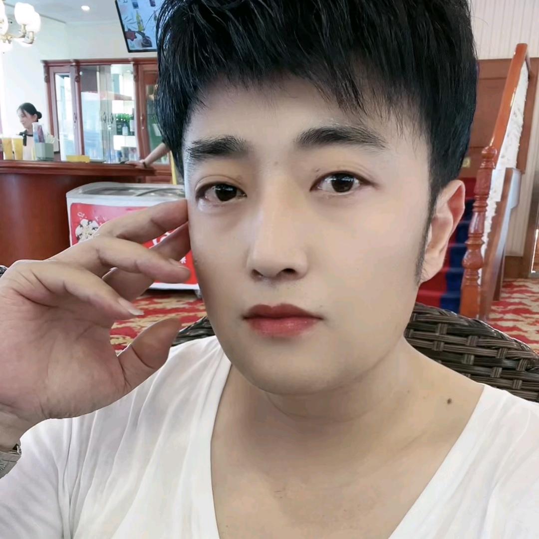 腾哥哥(保险经纪人)