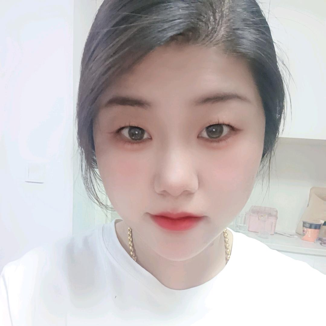 L小艳🫰🫰🫰