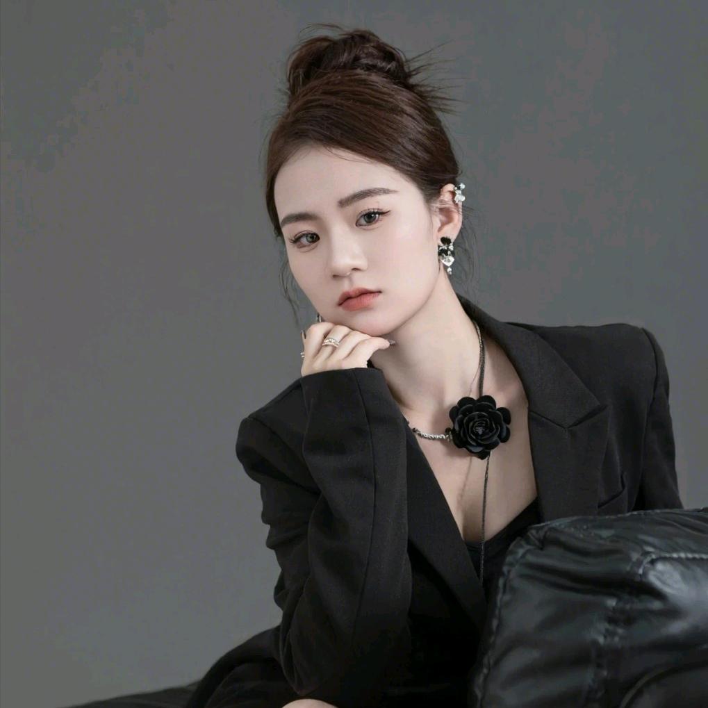 我的脸一点也不圆