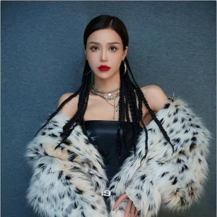 懒猫nono（轻奢穿搭）