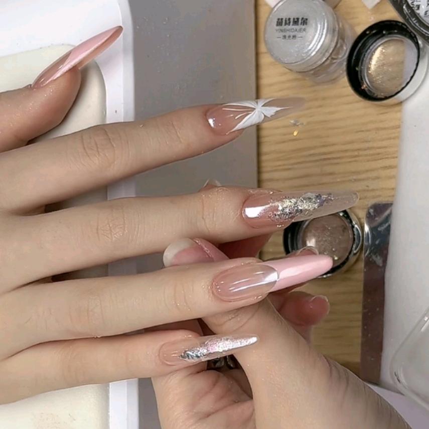 大慧儿美甲美睫工作室