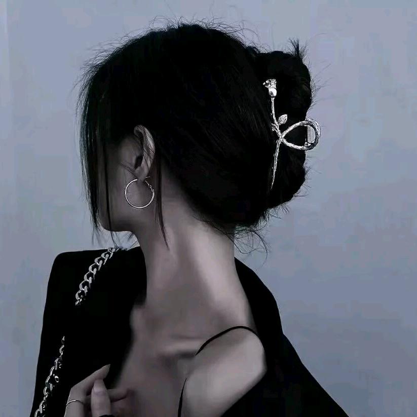 ꧁💞꧔ꦿ℘不爱就滚：᭄ᩚ꯭ᩚ꧂