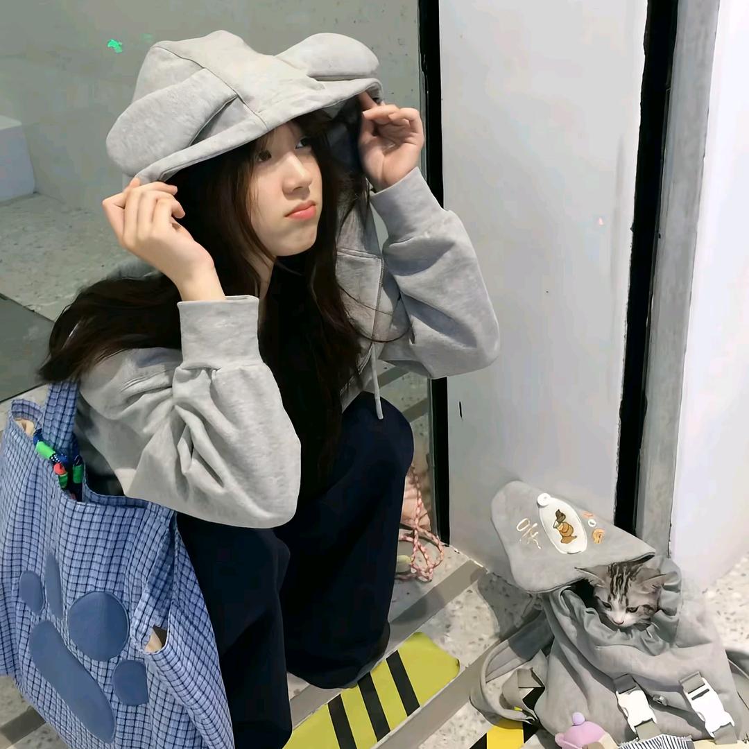 小U