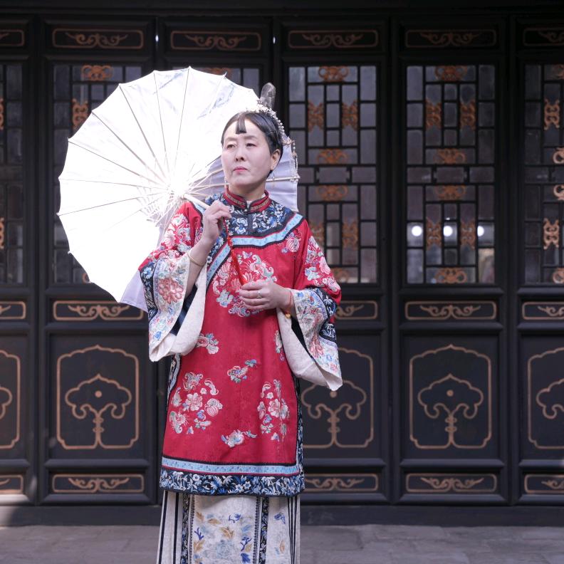 桃花朵朵。
