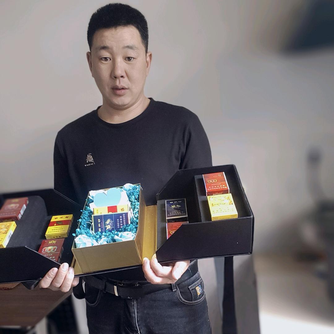 阿东单身直播间搞装修的交友