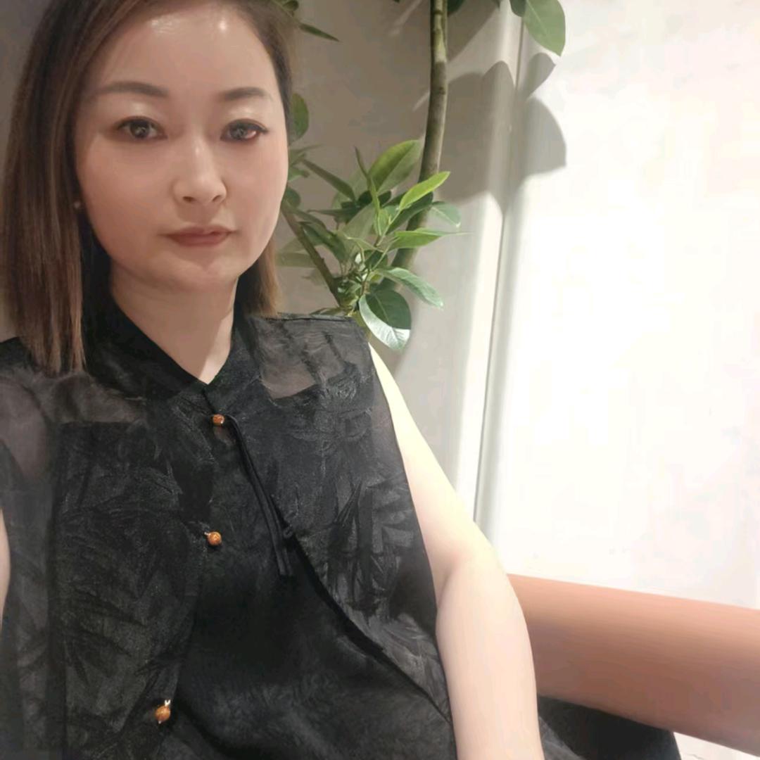 聂语惊红
