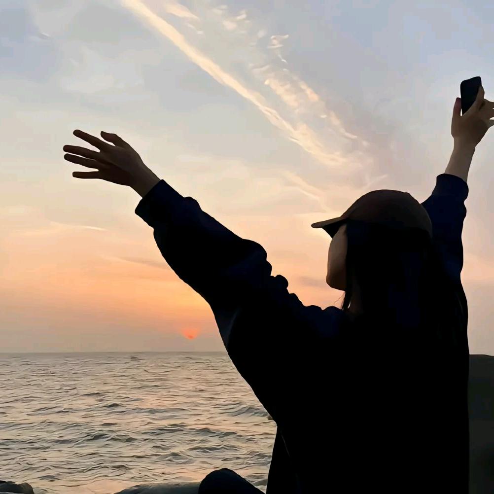 嘻嘻(♡˙︶˙♡)