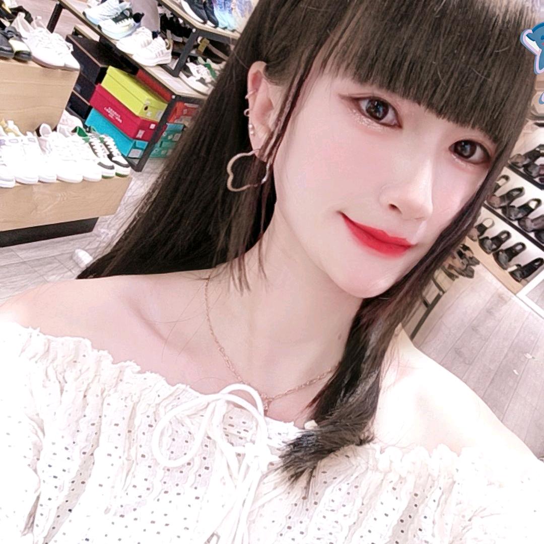 ᝰღ 小仙女.LU♥