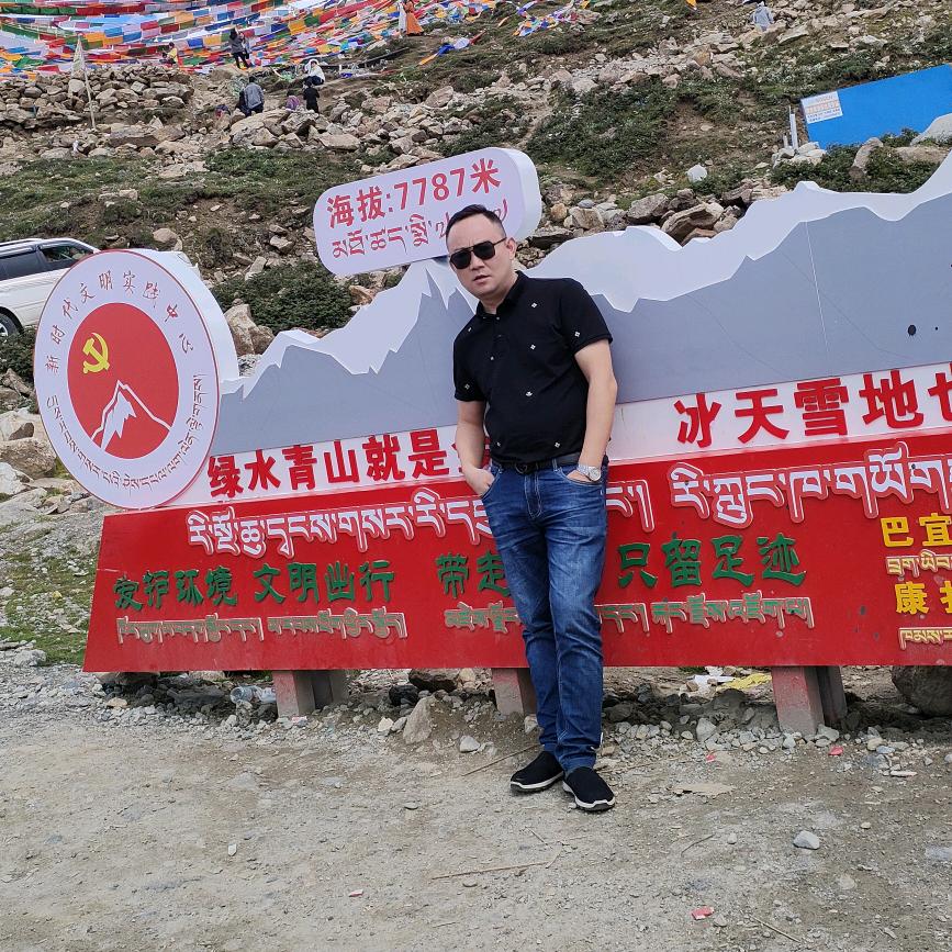 曼弘建设三哥