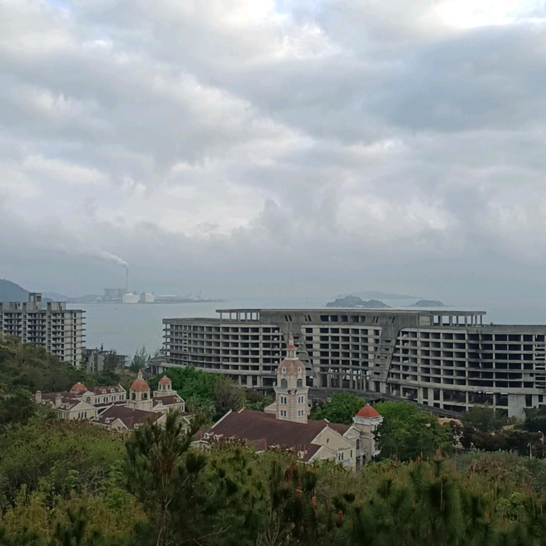 沉🏌默💀的💔狼